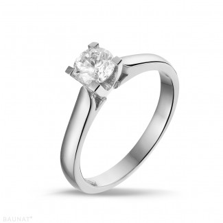 Anello solitario con diamante da 0,50 carati in platino