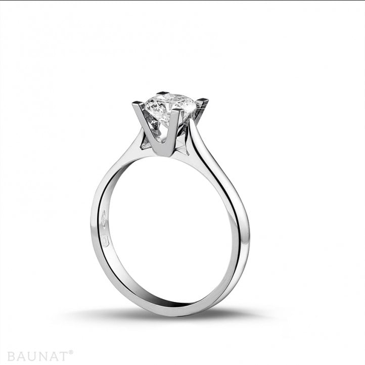 Anello solitario con diamante da 0,70 carati in platino