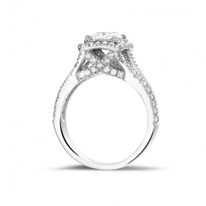 1.00캐럿 솔리테어 링, 화이트 골드, 프린세스 다이아몬드와 사이드 다이아몬드 세팅
