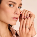 1.25캐럿 솔리테어 링, 화이트 골드, 라운드 다이아몬드와 네 개의 프롱 세팅