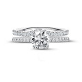 1.25캐럿 솔리테어 링, 화이트 골드, 사이드 다이아몬드 세팅