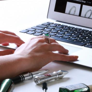 Shop online like this woman to find diamond engagement rings at the best prices. 