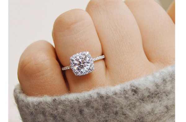 Halo engagement ring, more affordable than a solitaire of the same size - A Halo engagement ring is an alternative affordable option