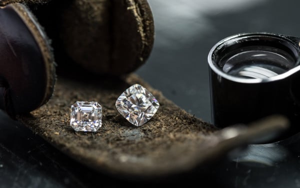 De Beers 钻石控制着钻石市场