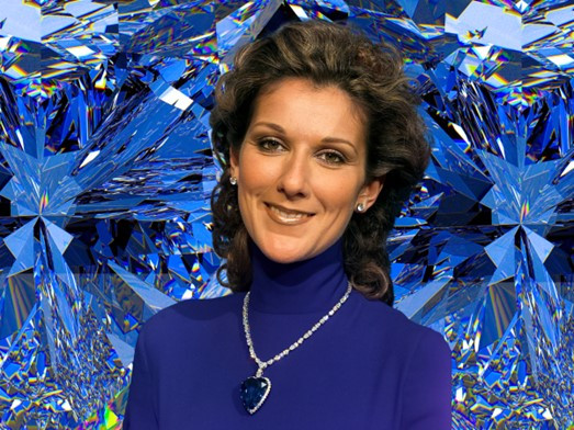 Celine Dion wearing the Heart of the Ocean necklace replica at the 1998 Academy Awards for her performance of the famous titanic song “My Heart Will Go On”