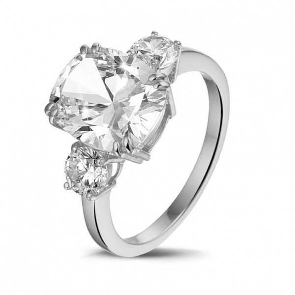 Anello di fidanzamento con diamante taglio cuscino - Acquista un anello di fidanzamento con diamante taglio cuscino come questo splendido One di BAUNAT. 