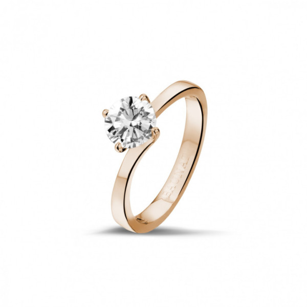 Un anello di fidanzamento in oro rosa e diamanti realizzato in parte in rame, quindi particolarmente sensibile ai danni causati dall'acqua salata.
