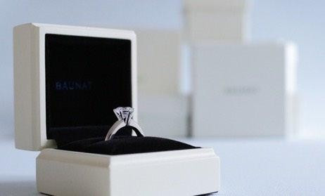BAUNAT - engagement ring safely stored in a jewellery box for safe travelling