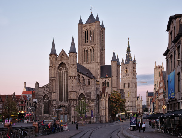 Traditional wedding in the city’s church
