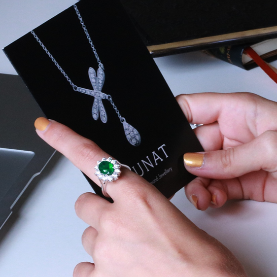 How to buy a ring? Find out more about that from BAUNAT.