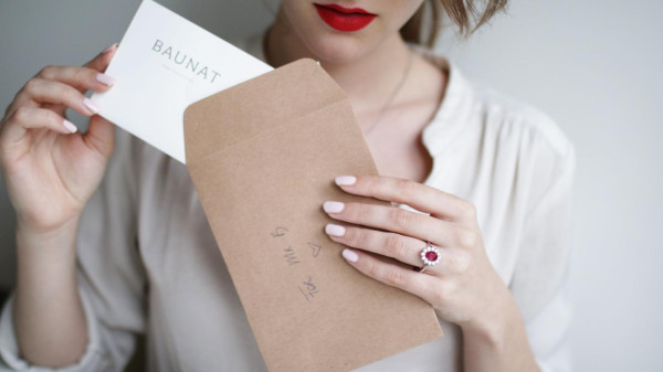 BAUNAT entourage ring with red ruby