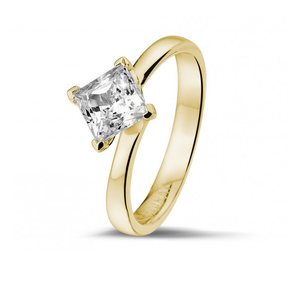 Perfect diamond engagement ring with princess diamond in yellow gold