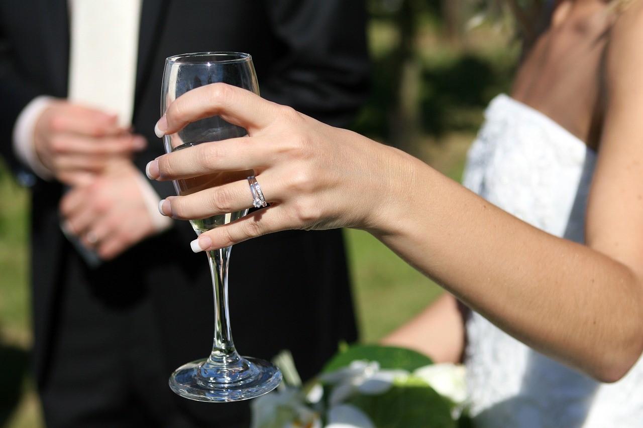 为您的婚礼制定酒单？我们为您提供专业意见！