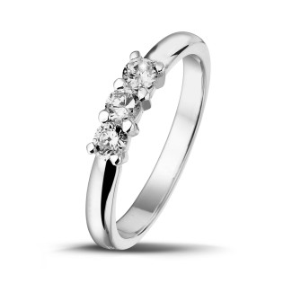 0.35 karat yuvarlak pırlantalı platin üçleme yüzük