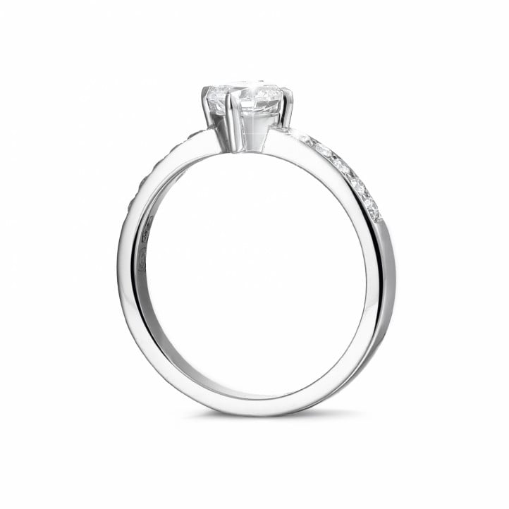 0.50 karat platin tektaş pırlanta yüzük, yan pırlantalı
