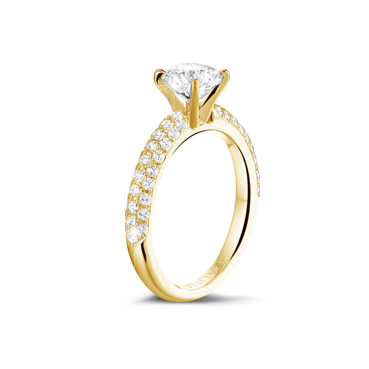 1.50 karat tektaş yüzük (yarım set) sarı altın, yanları pırlantalı