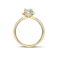 1.00Ct oval pırlantalı sarı altın halo yüzük