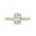 1.sarı altın, oval pırlanta ve gizli haleli 20Ct tektaş yüzük