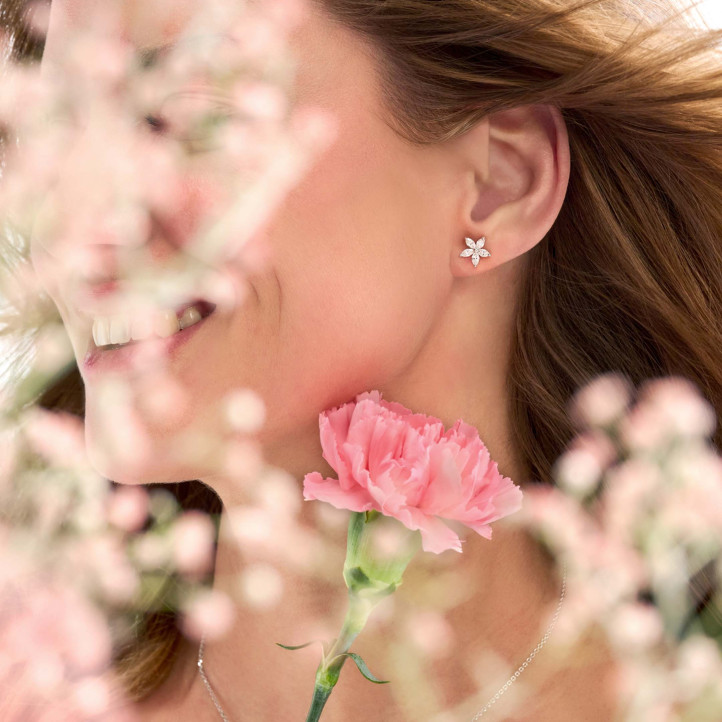 Markiz Kesim Pırlanta Yapraklı Flowers Küpe