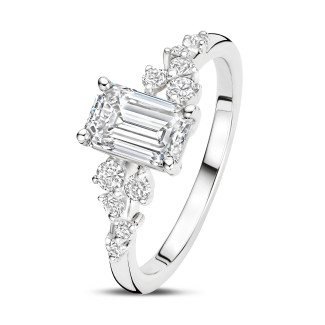 1.50 karat solitaire küme yüzük, beyaz altın, zümrüt kesim pırlanta