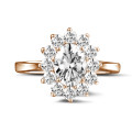 1.85 karat oval pırlantalı kırmızı altın entourage yüzük