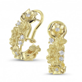 0.50 karat pırlanta tasarımlı sarı altın çiçek küpe
