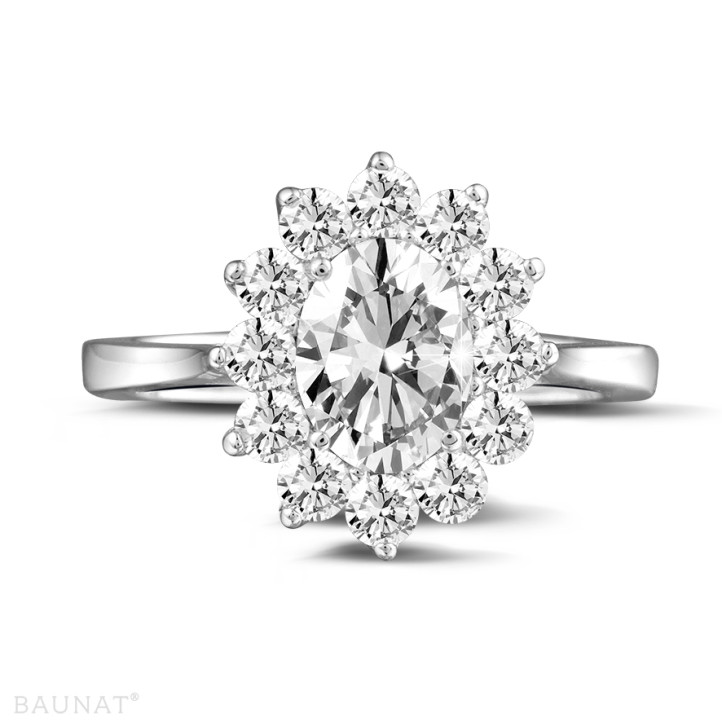 1.85 karat oval pırlantalı platin entourage yüzük