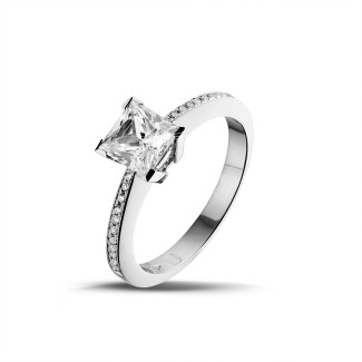 1.20克拉铂金公主方钻戒指 - 戒托群镶小钻