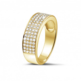 钻石戒指 - 0.64克拉黄金密镶钻石戒指