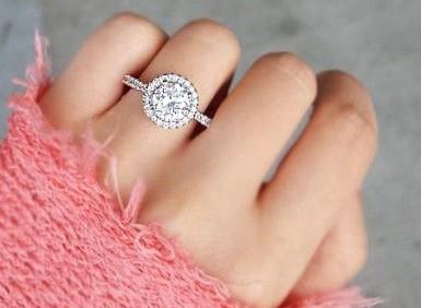 3个帮助您选择完美求婚戒指的建议