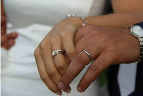 她会喜欢哪款个性化结婚钻戒