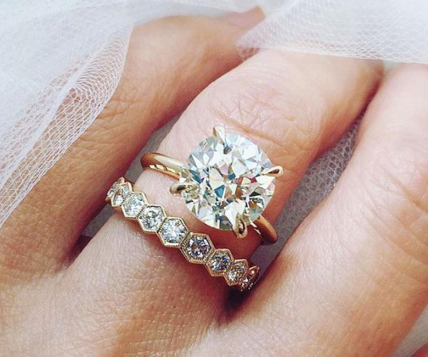 求婚戒指对比结婚戒指