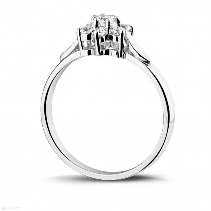 花之恋0.30克拉白金钻石戒指